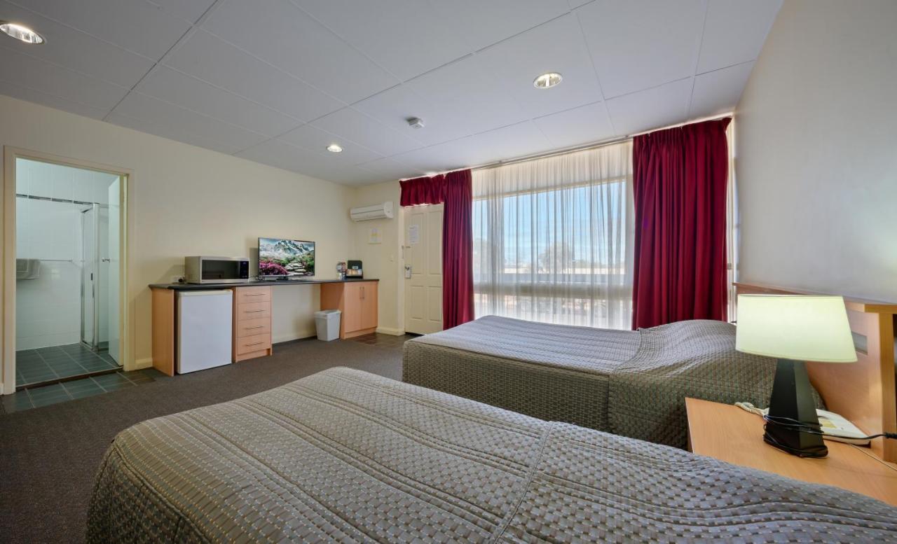 Westland Hotel Motel Whyalla Extérieur photo